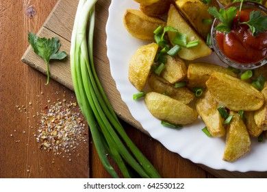 Fried potato slices